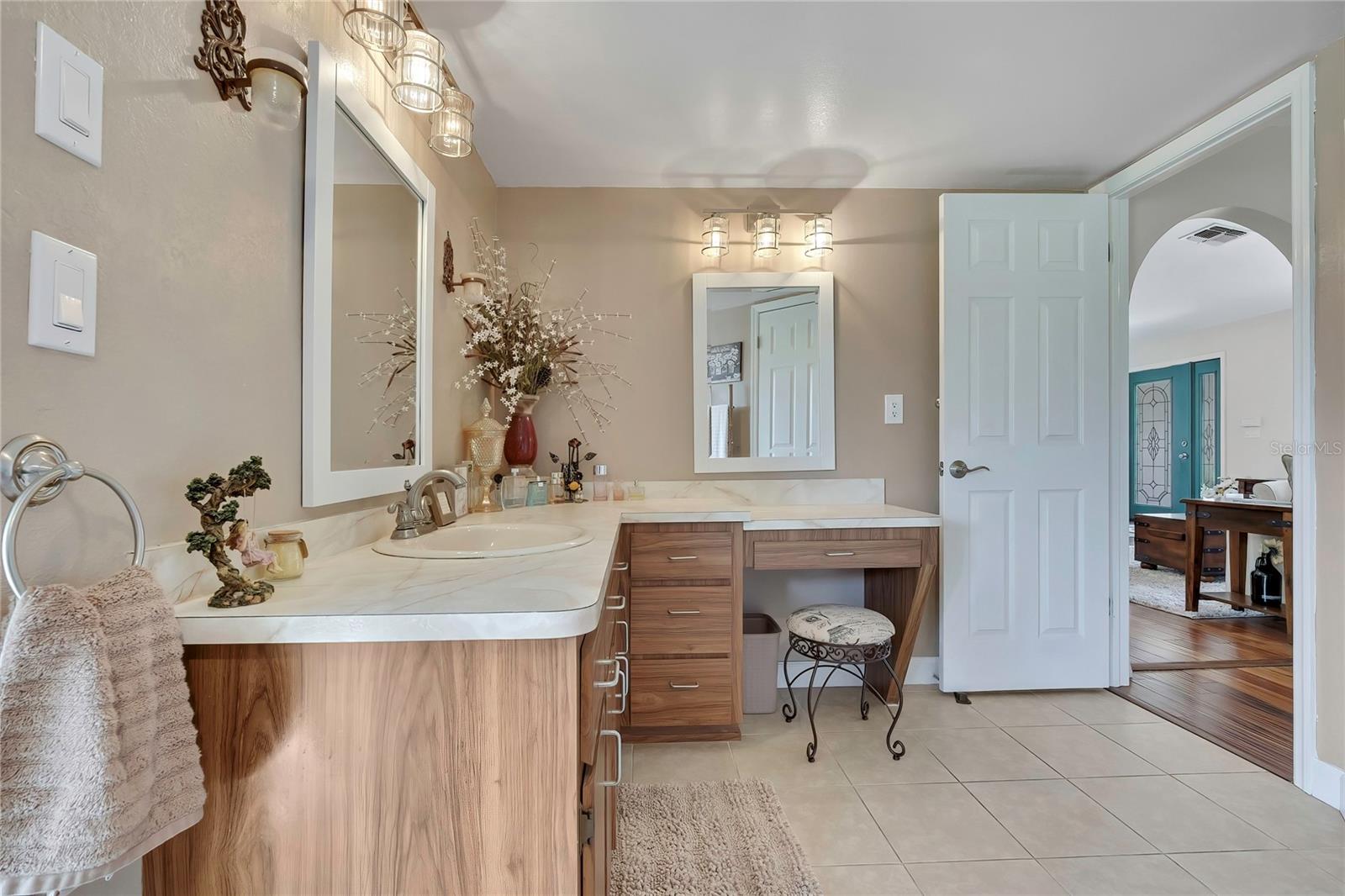 8098 Shorecrest Ct Property Photo 28