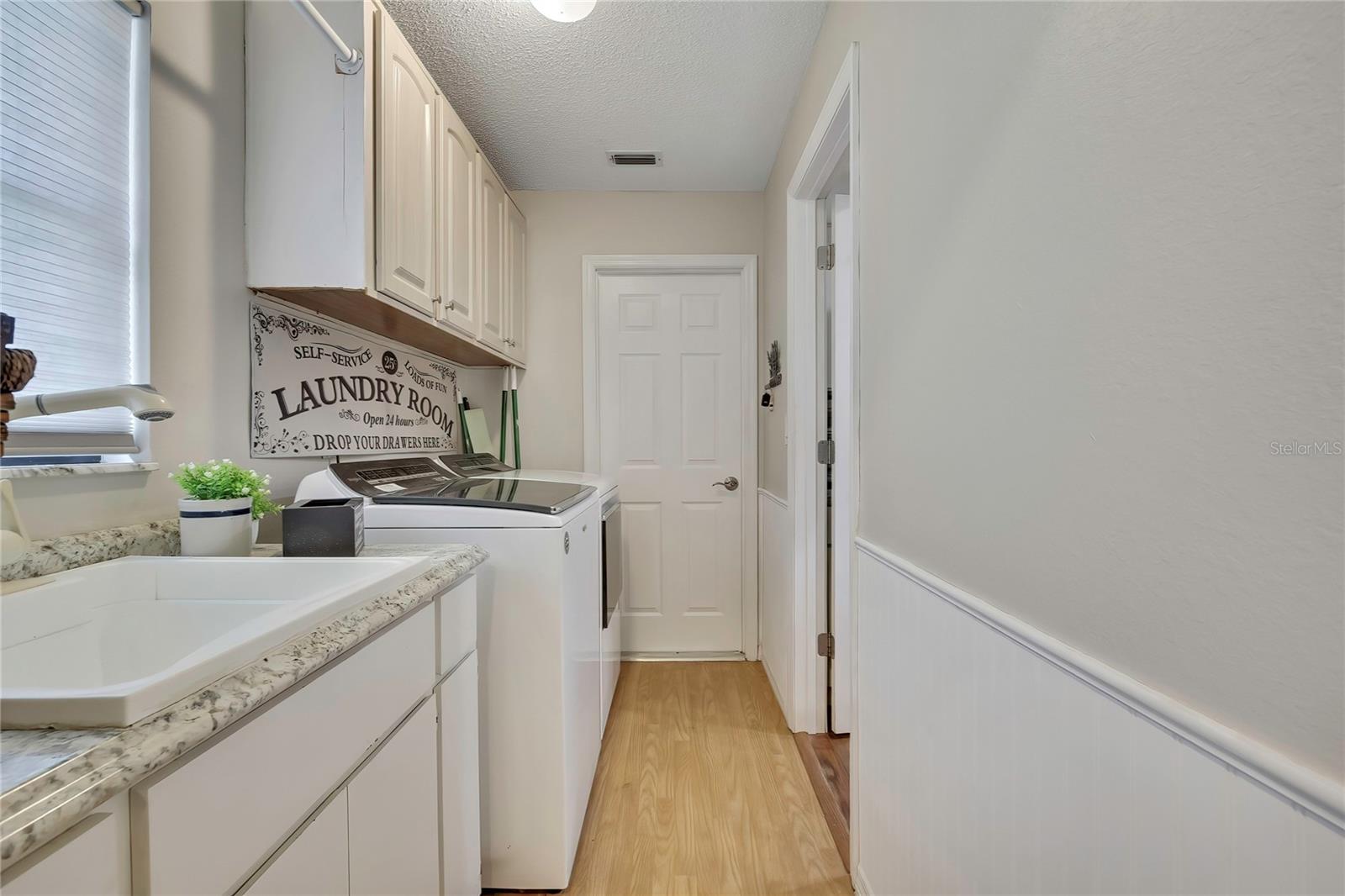 8098 Shorecrest Ct Property Photo 33