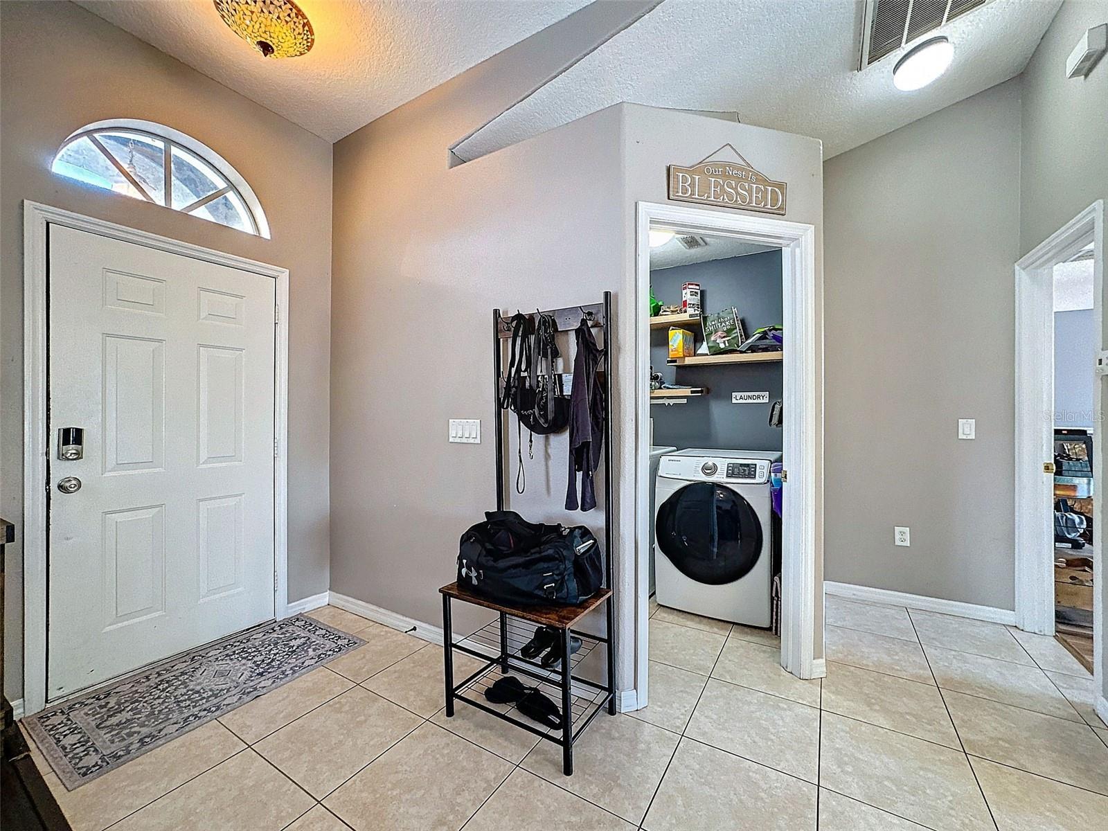 2165 Bolger Ave Property Photo 5