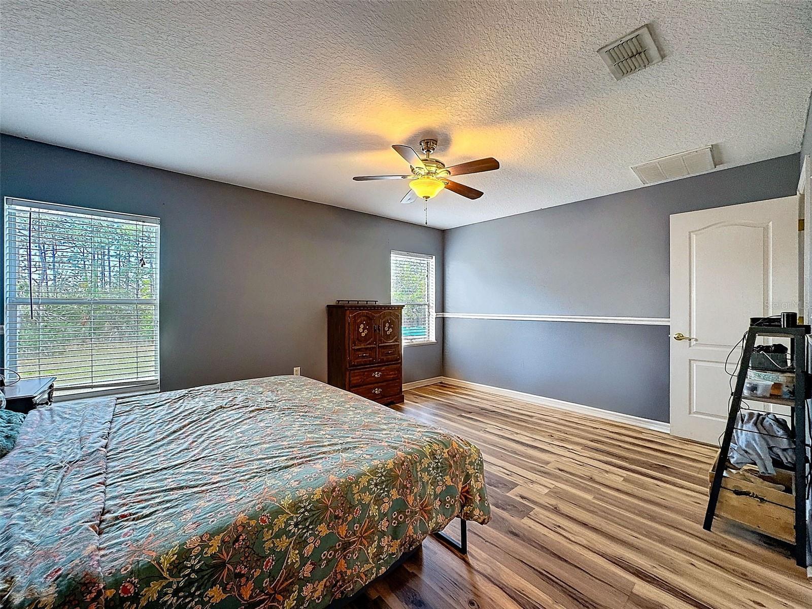 2165 Bolger Ave Property Photo 24