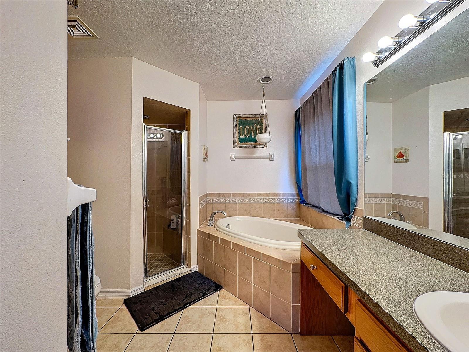2165 Bolger Ave Property Photo 25