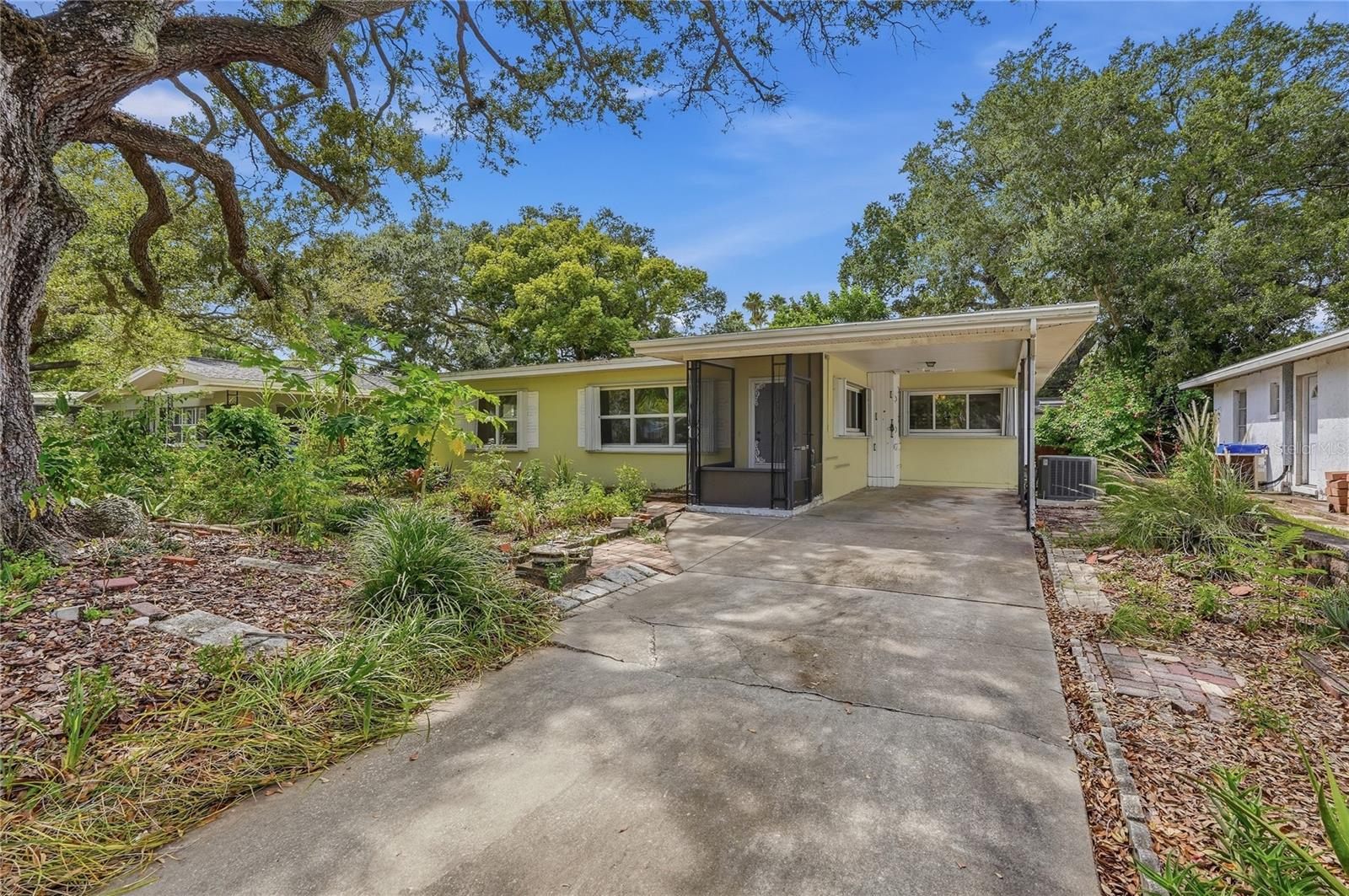 1632 San Mateo Dr Property Photo 3