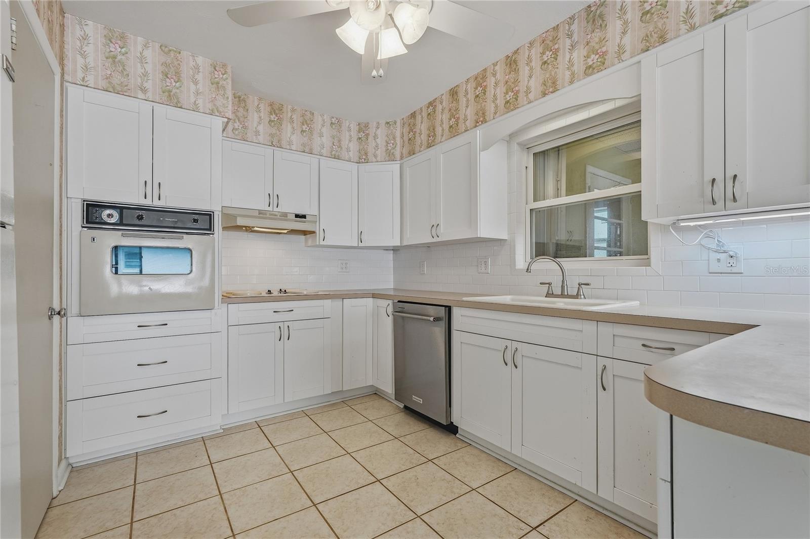 1632 San Mateo Dr Property Photo 9