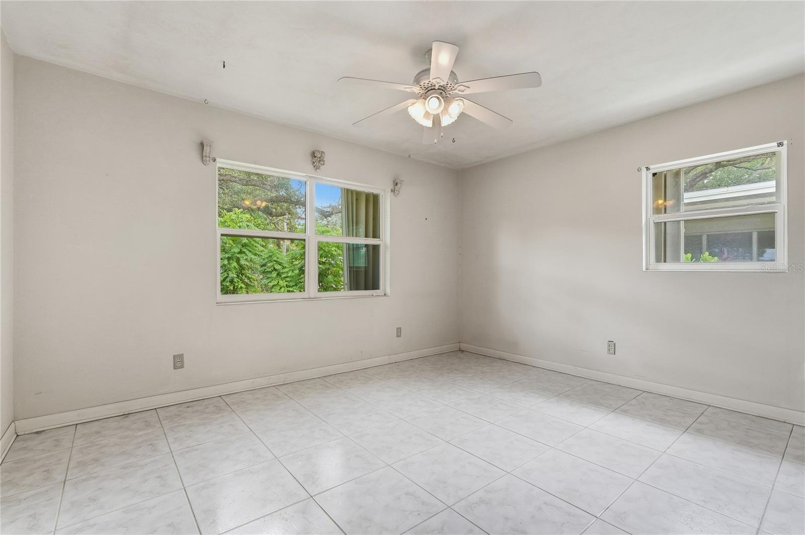 1632 San Mateo Dr Property Photo 17