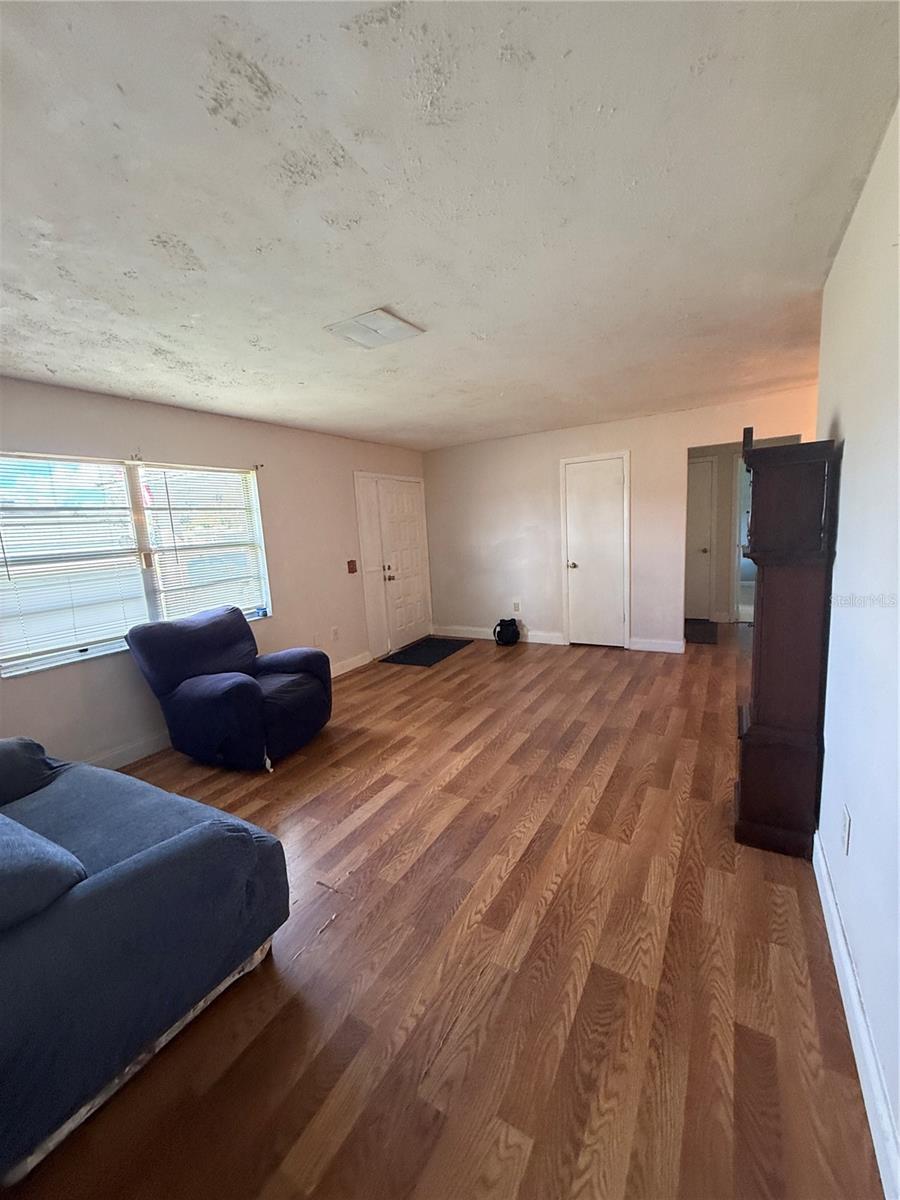 12035 Norvell Rd Property Photo 5