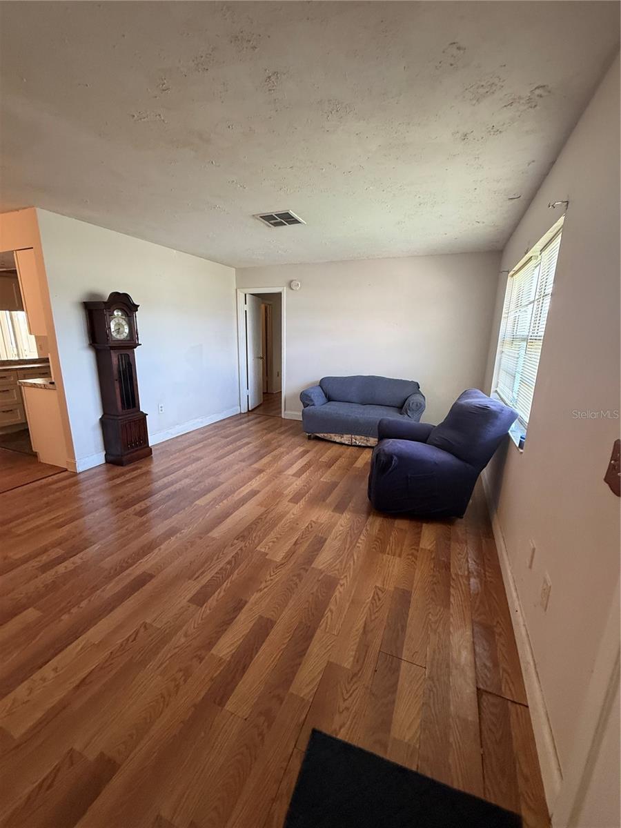 12035 Norvell Rd Property Photo 6