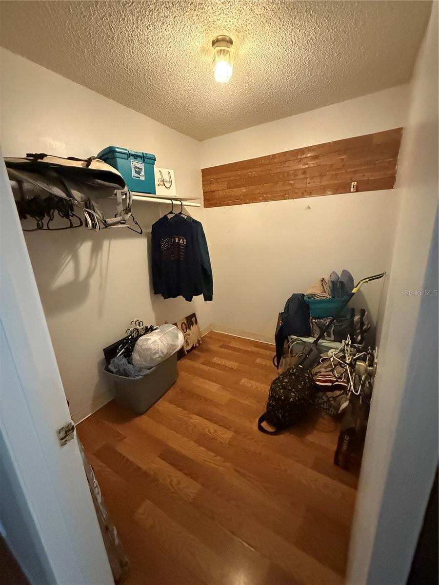 12035 Norvell Rd Property Photo 9