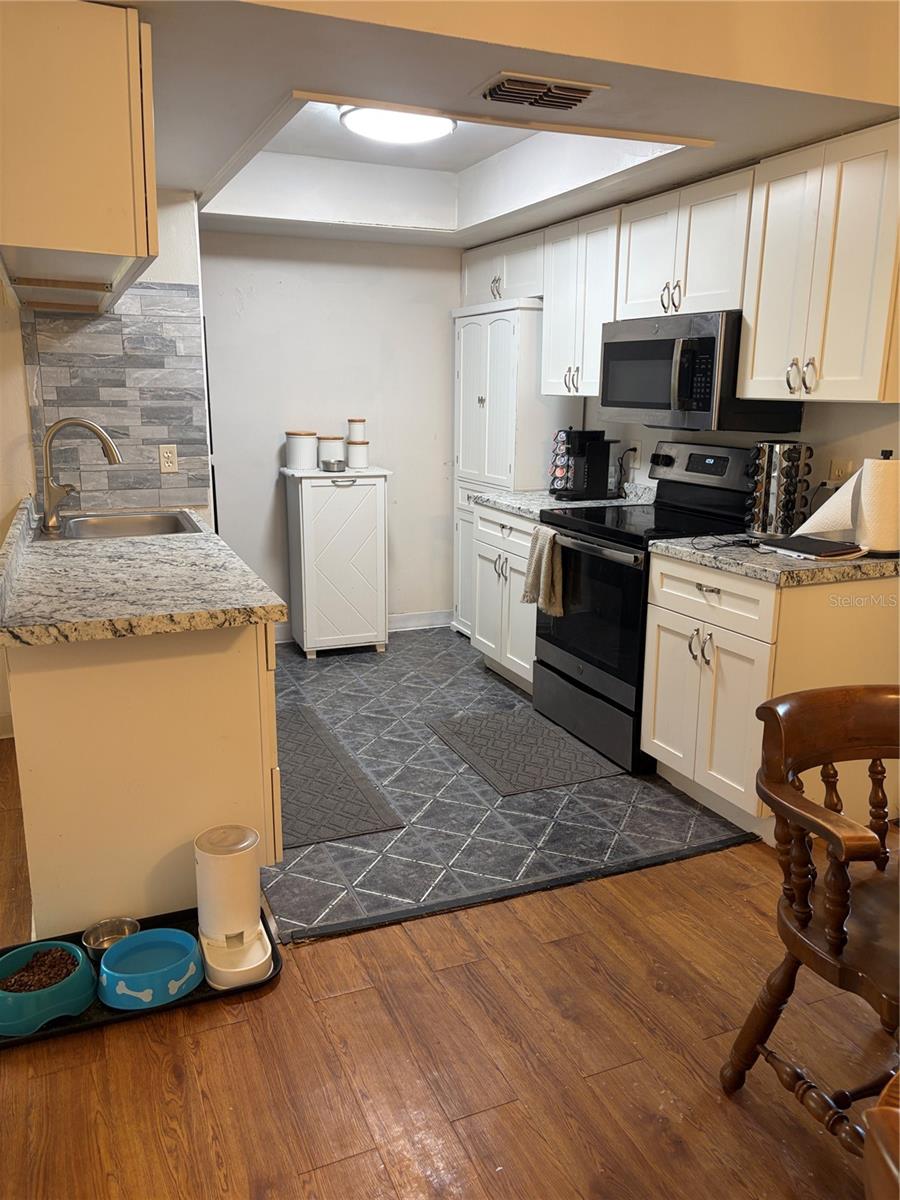 12035 Norvell Rd Property Photo 14