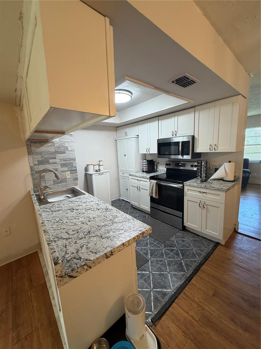 12035 Norvell Rd Property Photo 15