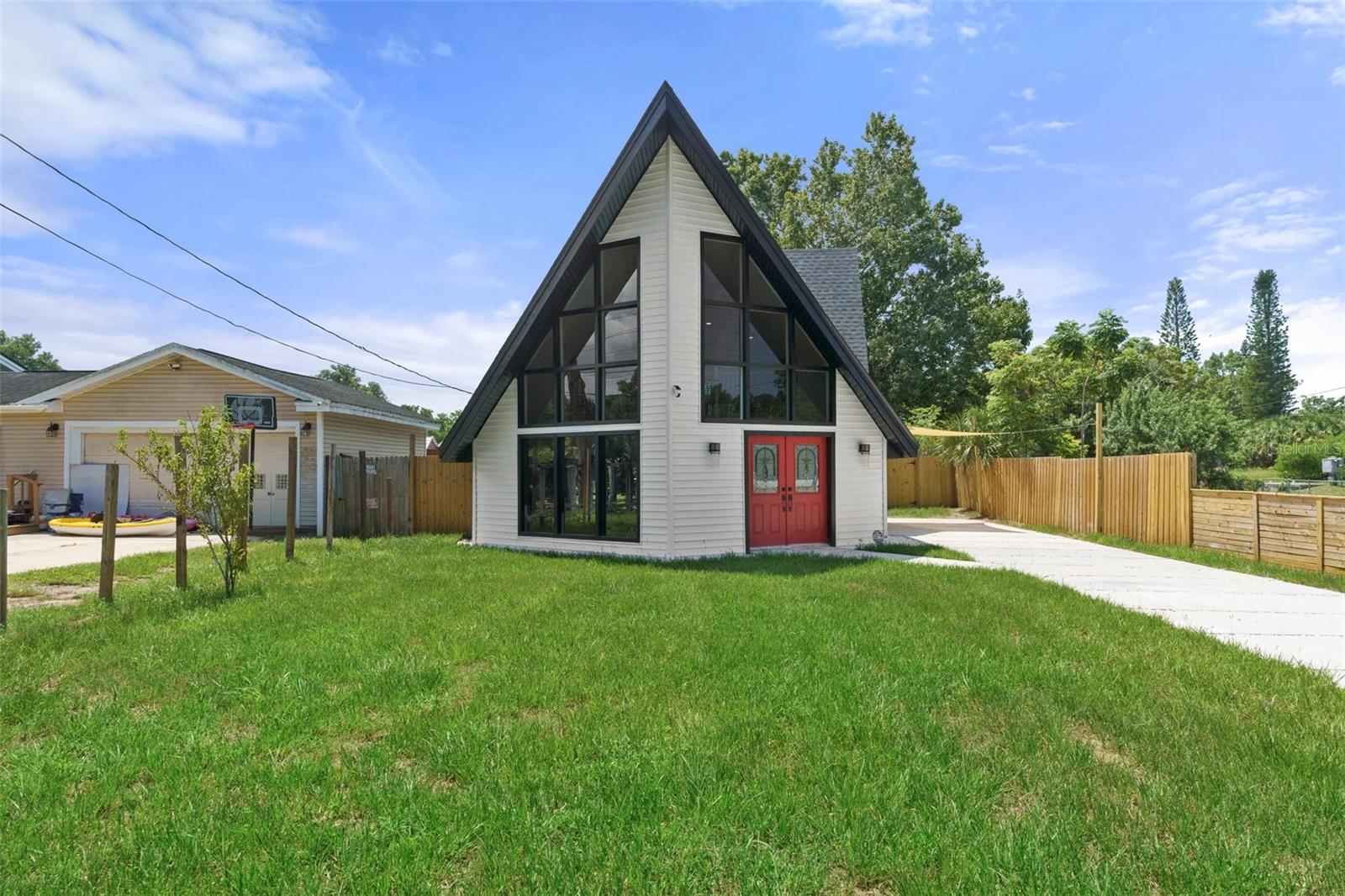 7422 New York Ave Property Photo 1