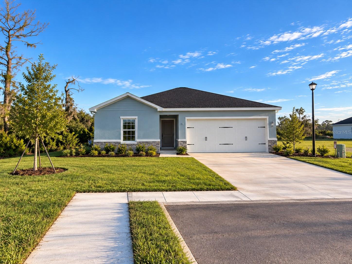 17484 5th Cir E Property Photo 1