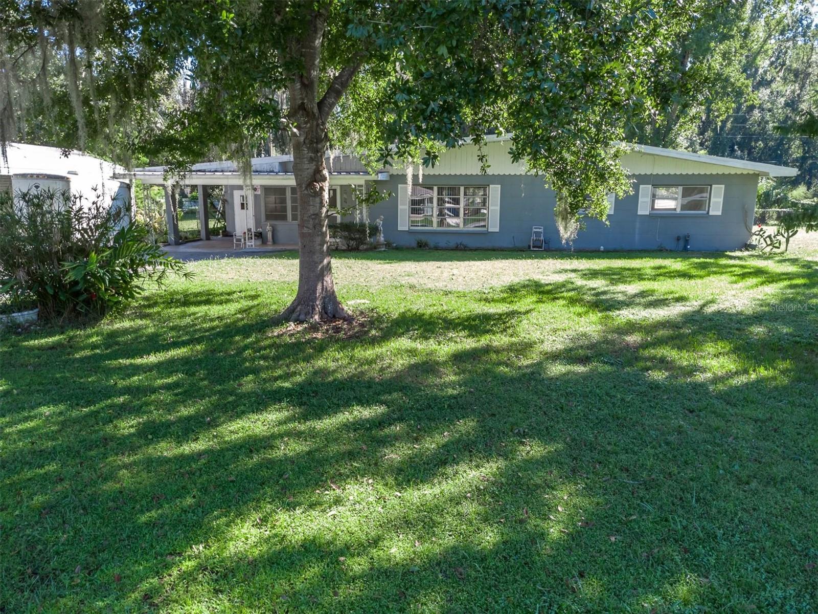 7633 S Crescent Loop Property Photo 1
