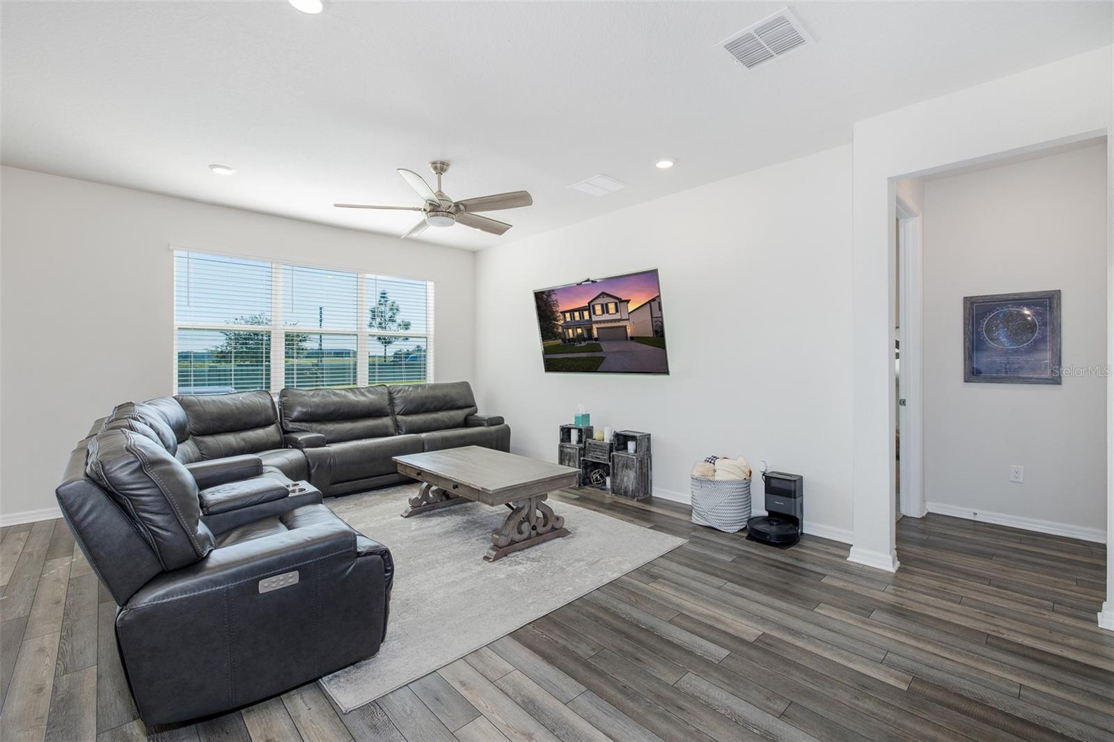 9224 Rally Spring Loop Property Photo 10