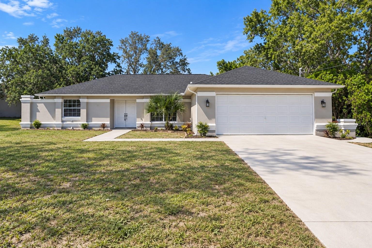 W7889769 Property Photo 2
