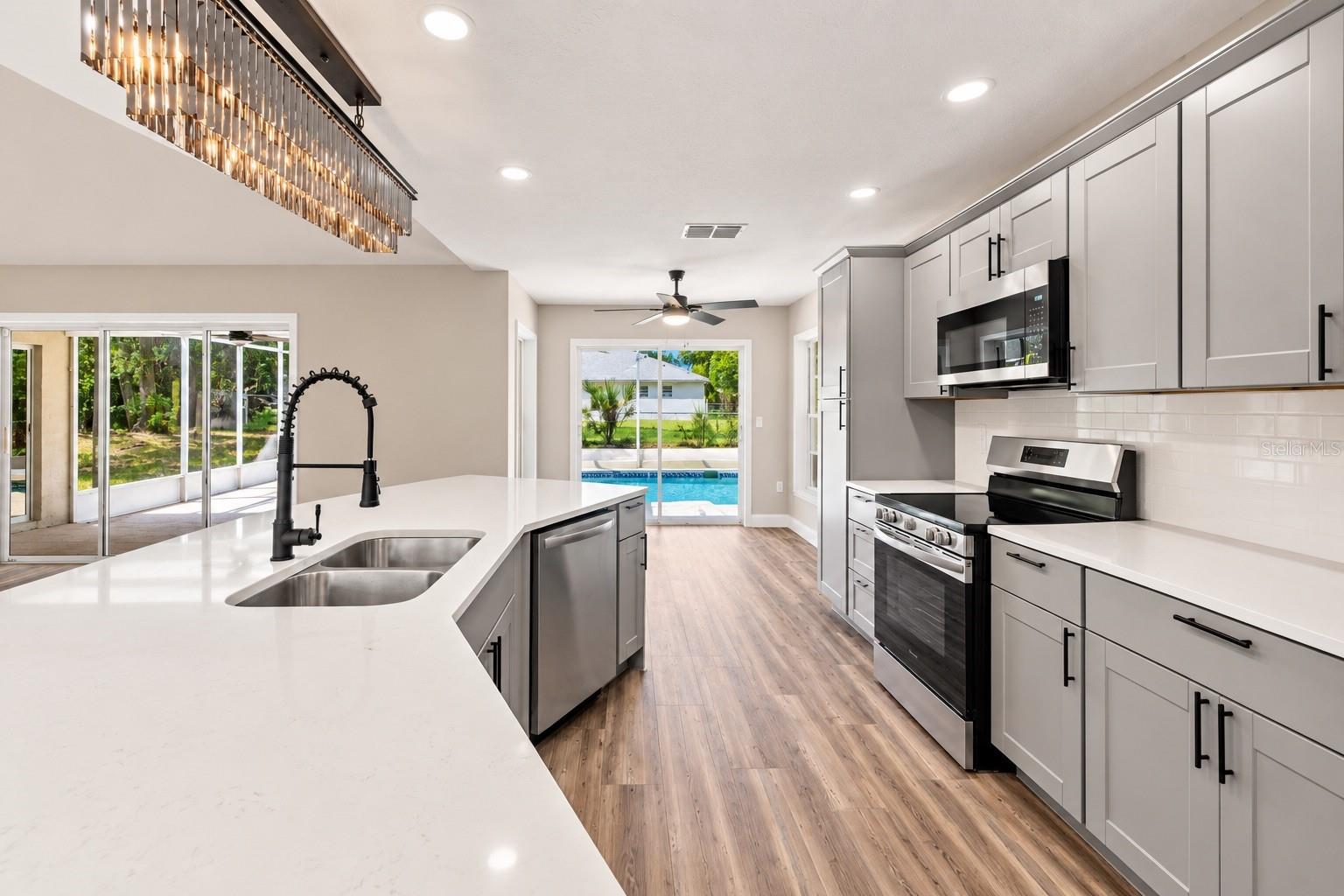 W7889769 Property Photo 8