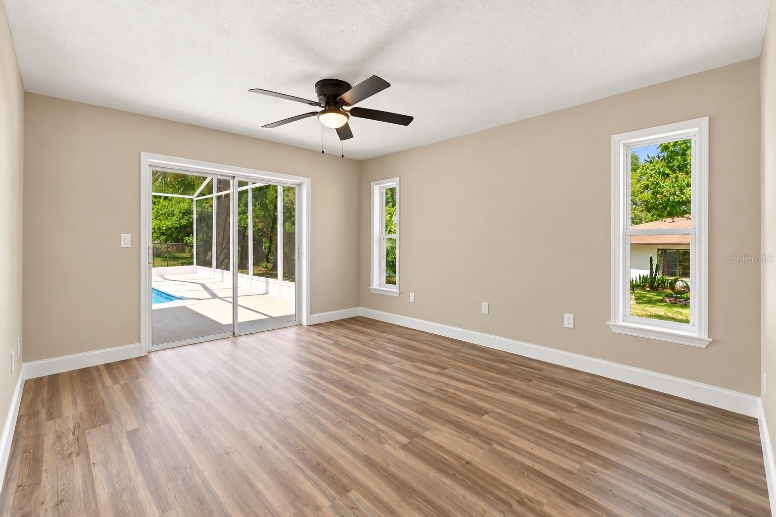 W7889769 Property Photo 12