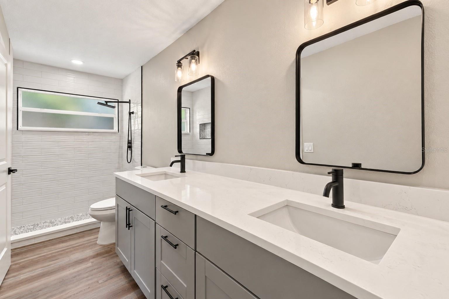 W7889769 Property Photo 14