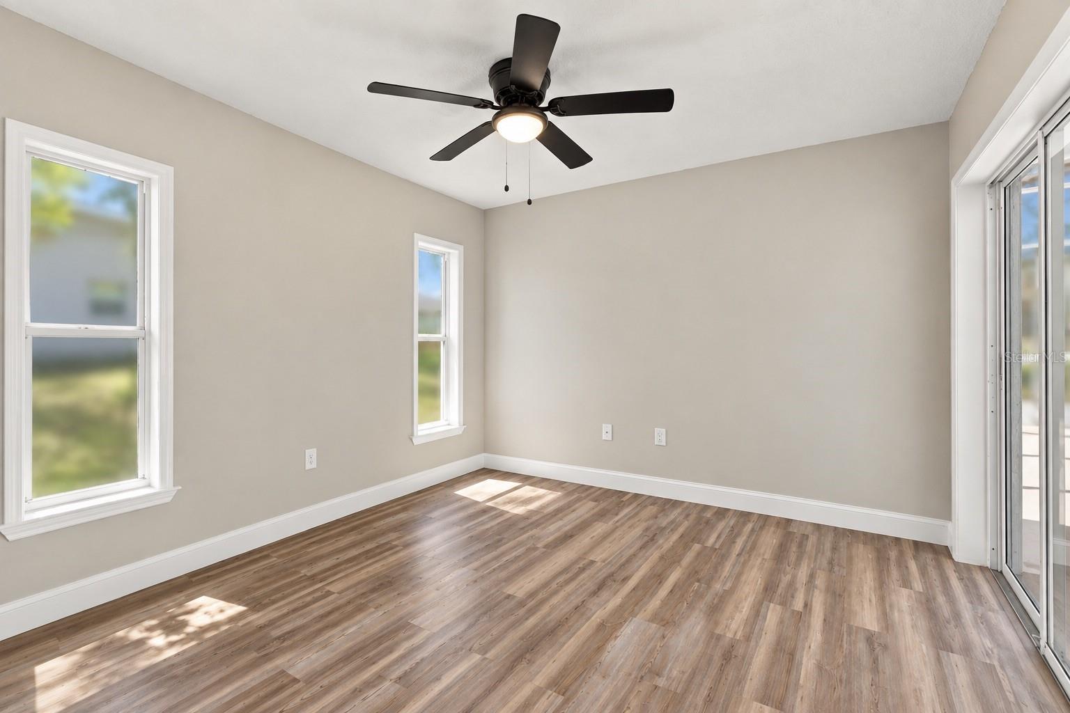 W7889769 Property Photo 16