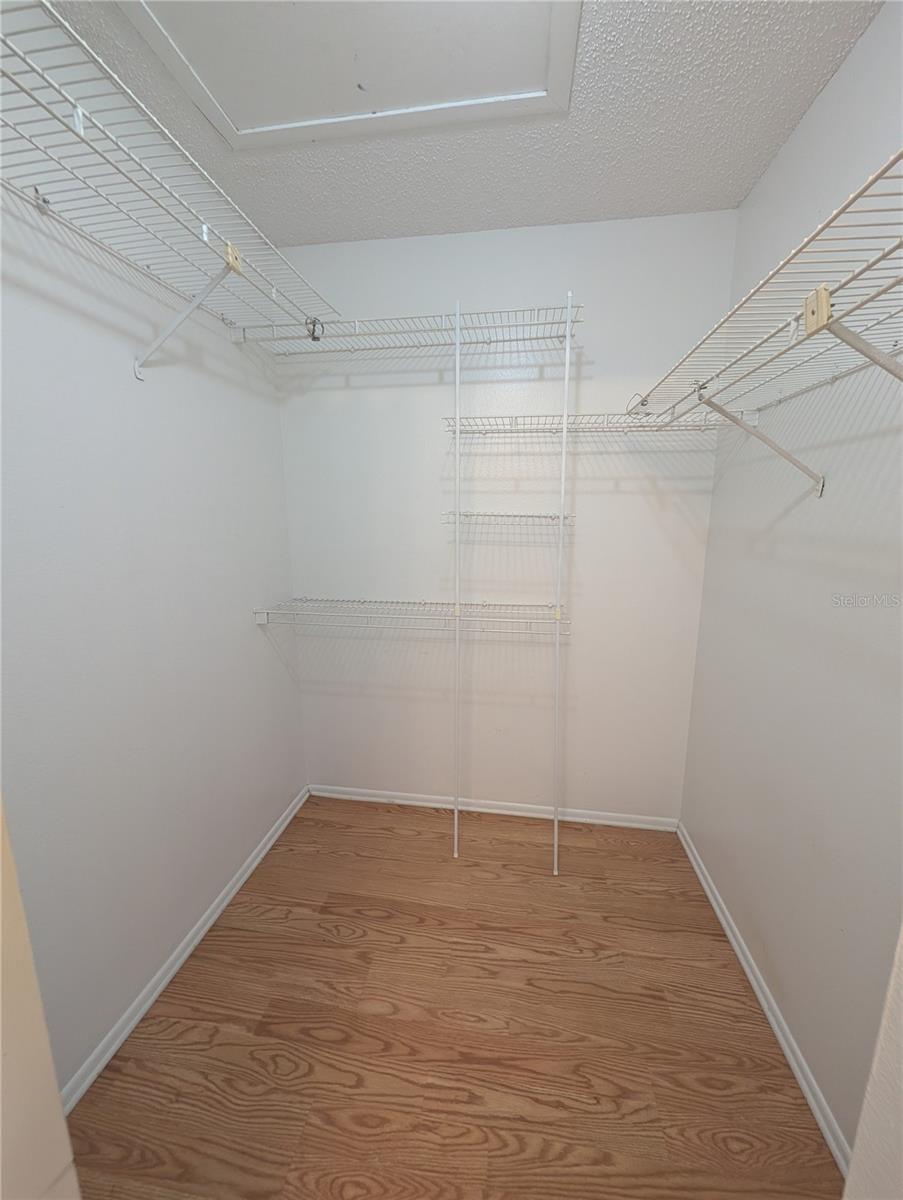 1130 Dover Ct Property Photo 10