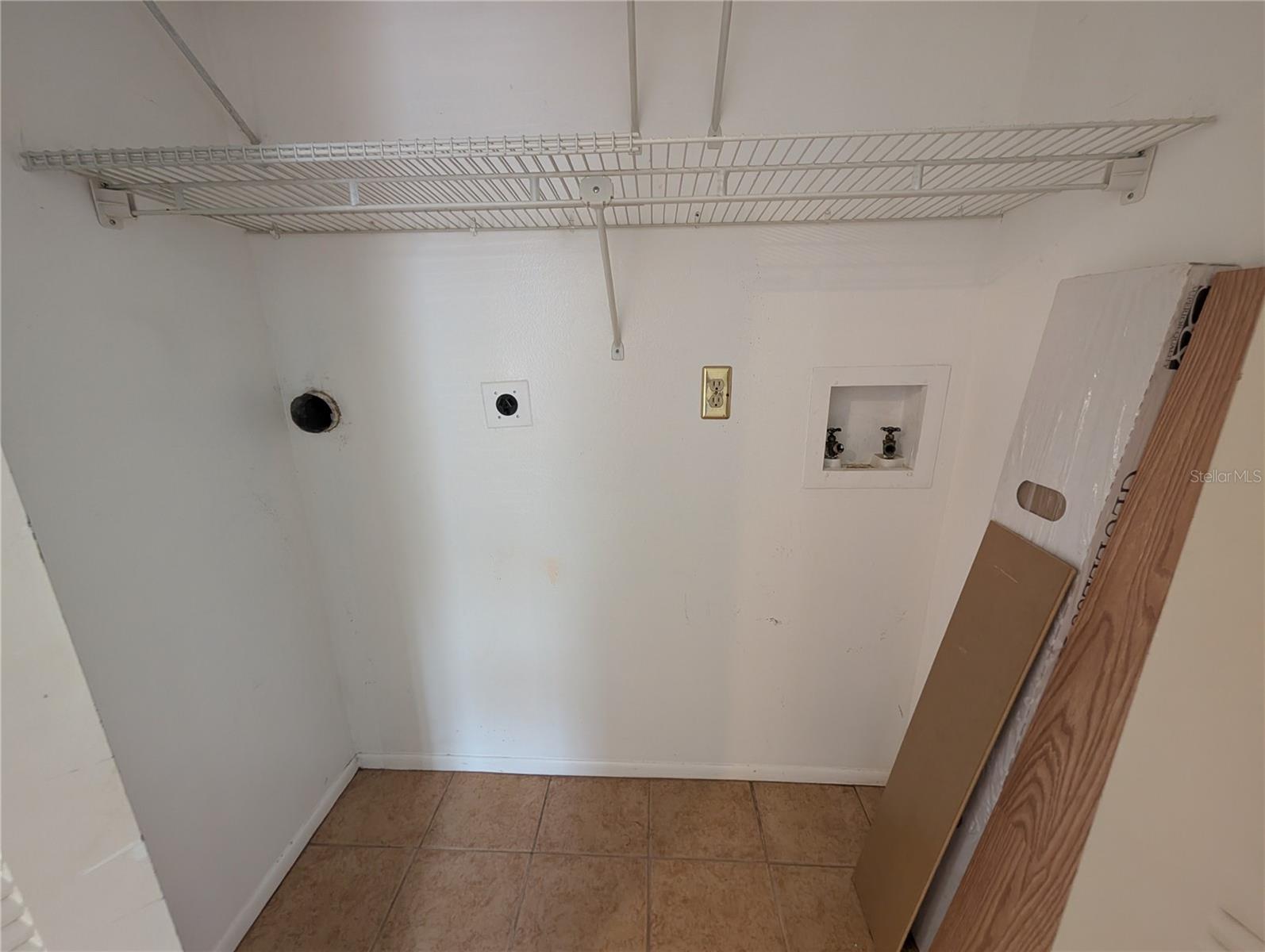 1130 Dover Ct Property Photo 12