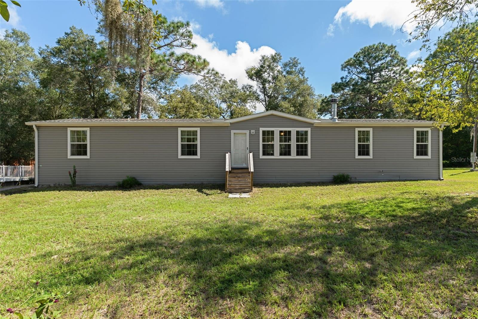 16344 PLATINUM DR Property Photo 1