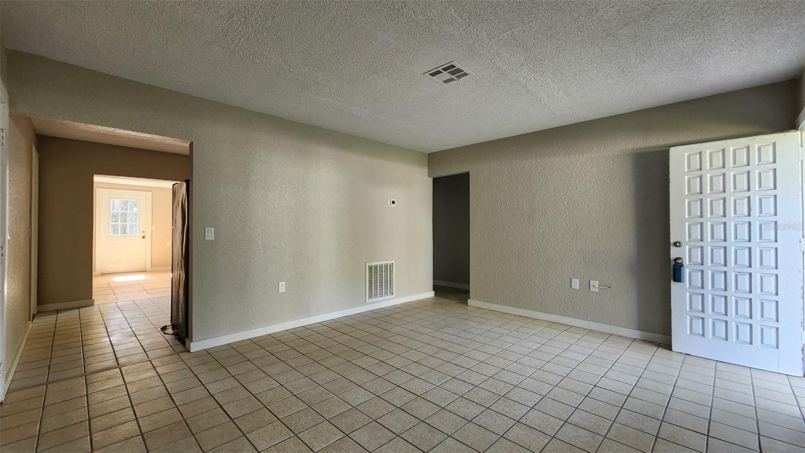 7919 Grand Blvd Property Photo 5