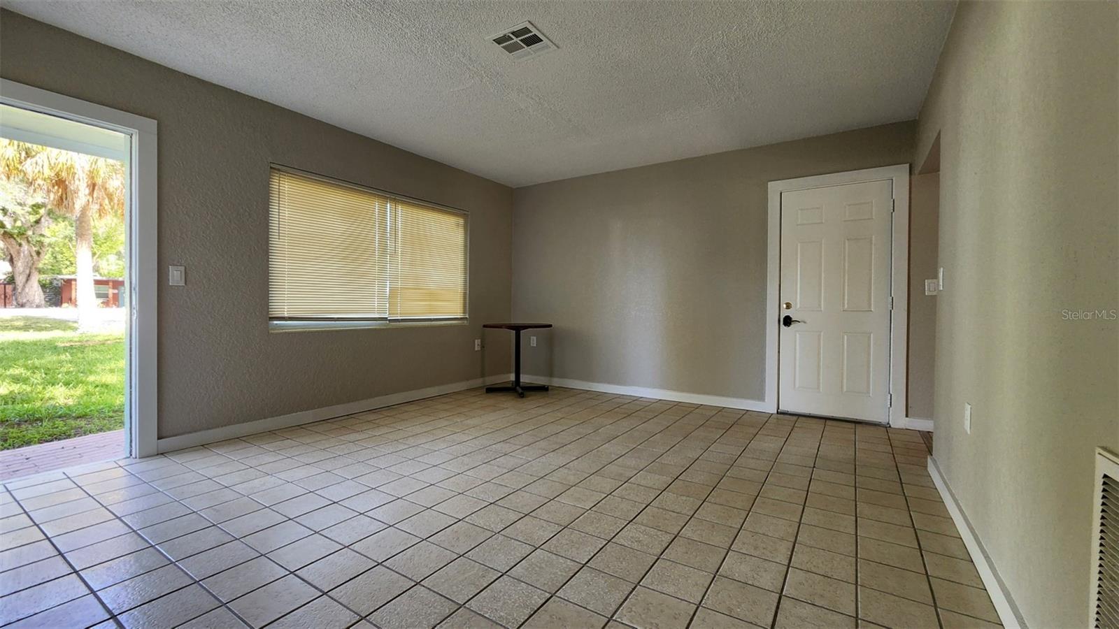 7919 Grand Blvd Property Photo 7