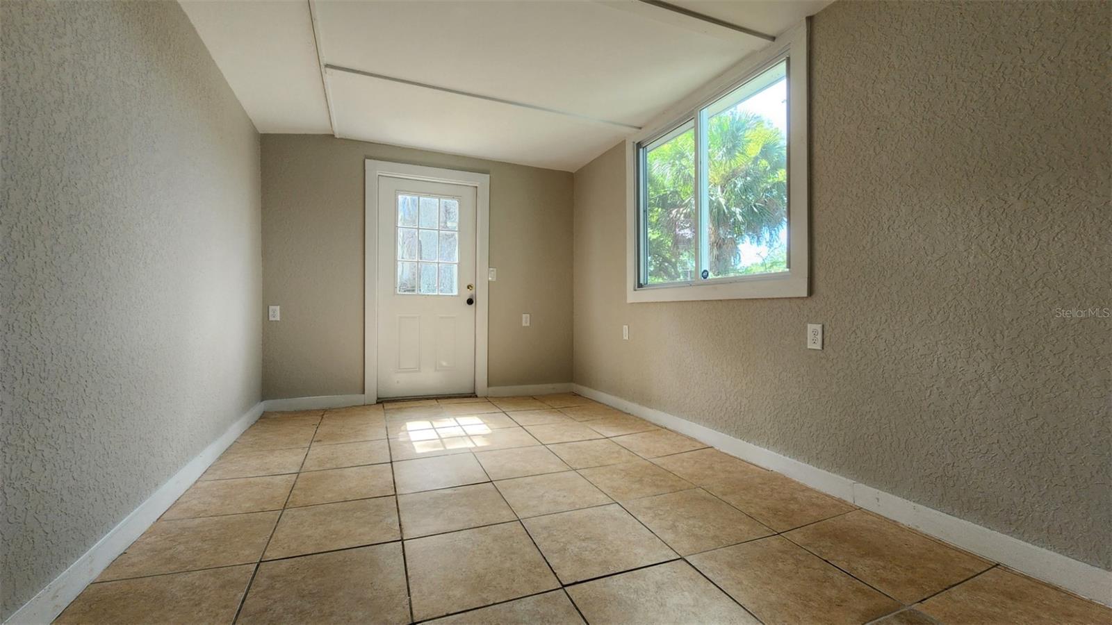 7919 Grand Blvd Property Photo 20