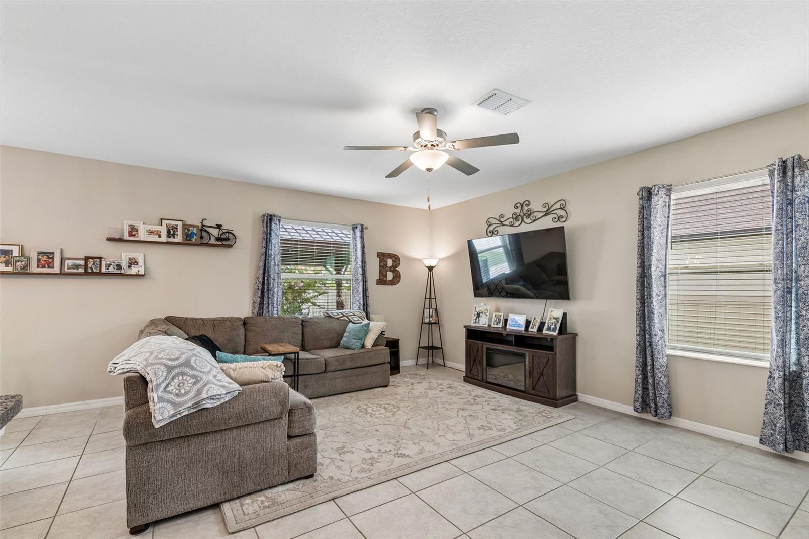 6108 Spring Crayfish Ave Property Photo 8