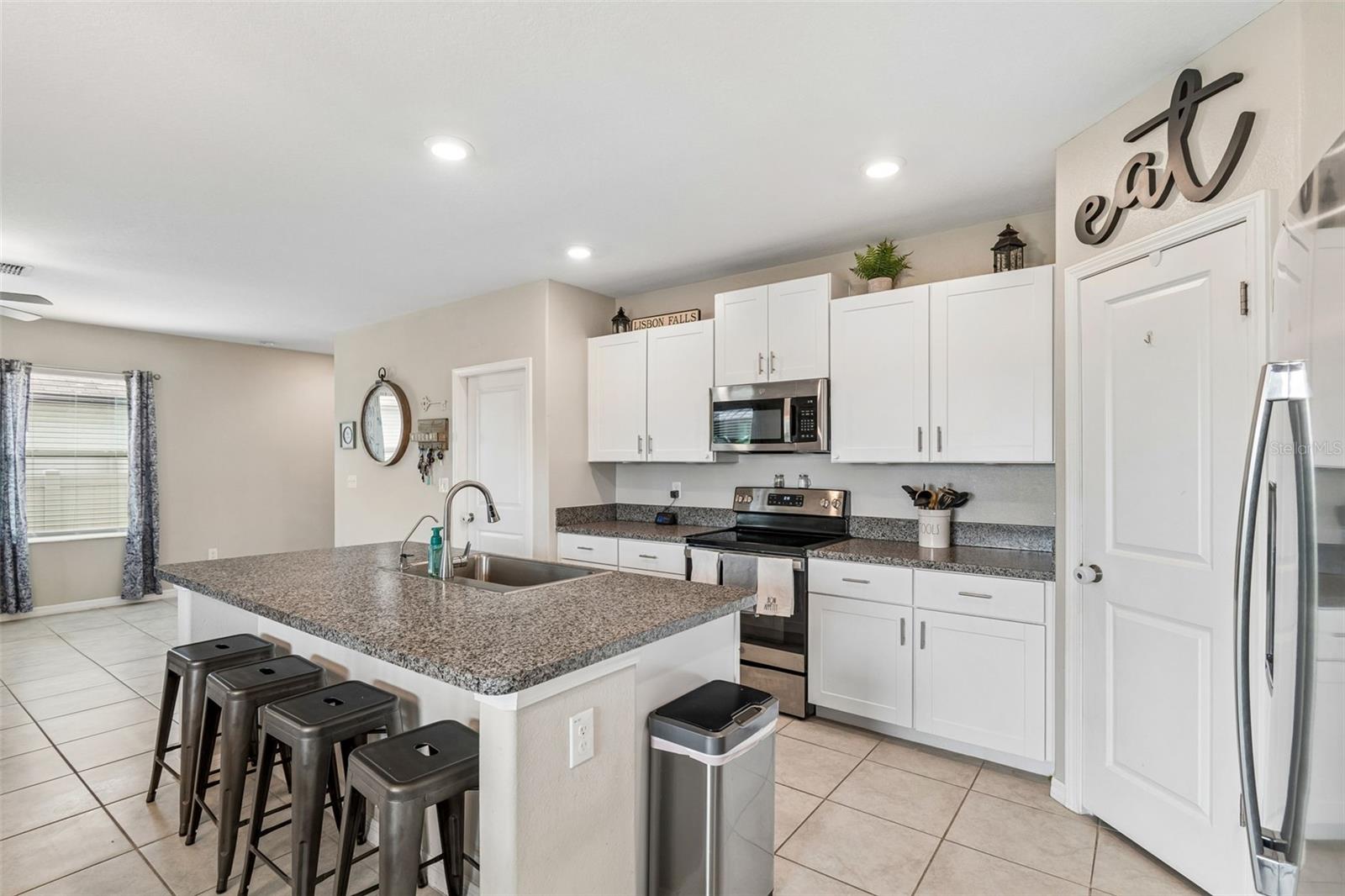 6108 Spring Crayfish Ave Property Photo 11