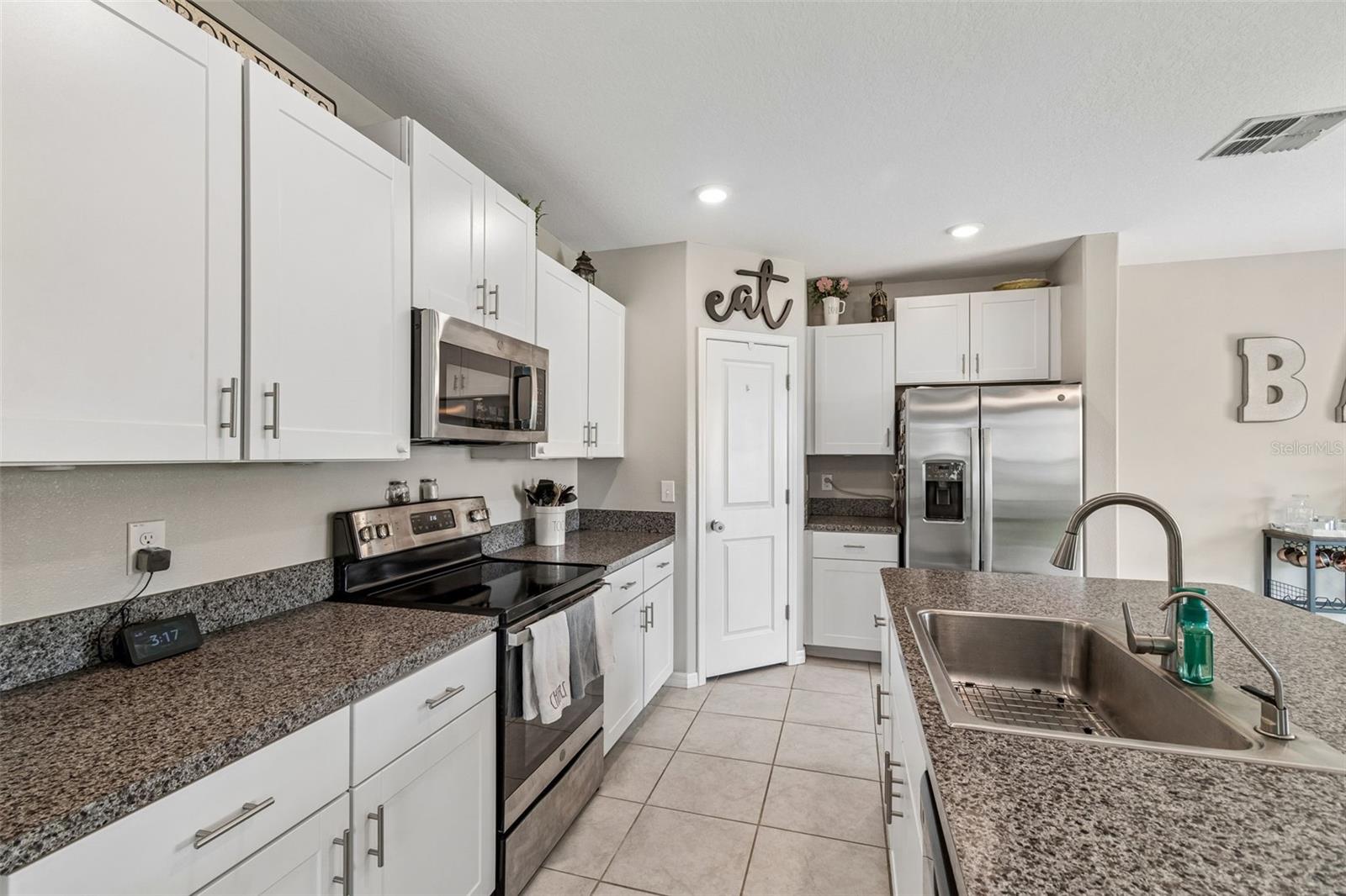 6108 Spring Crayfish Ave Property Photo 13