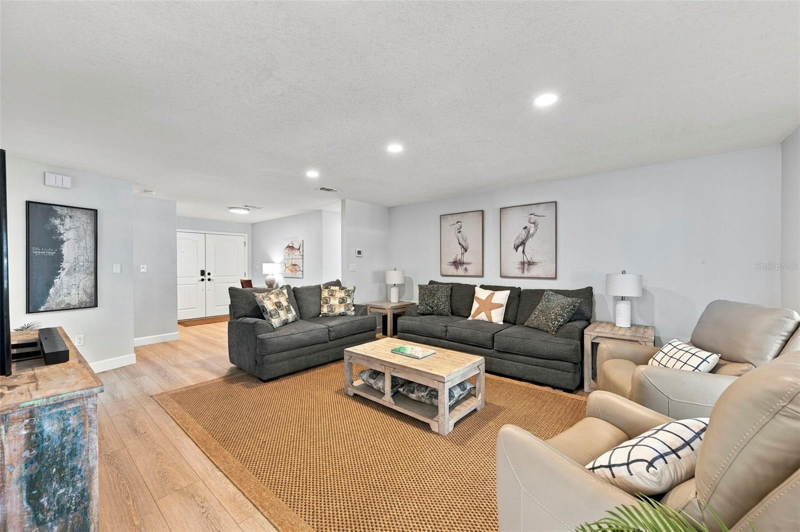 6027 Beverly Dr Property Photo 8