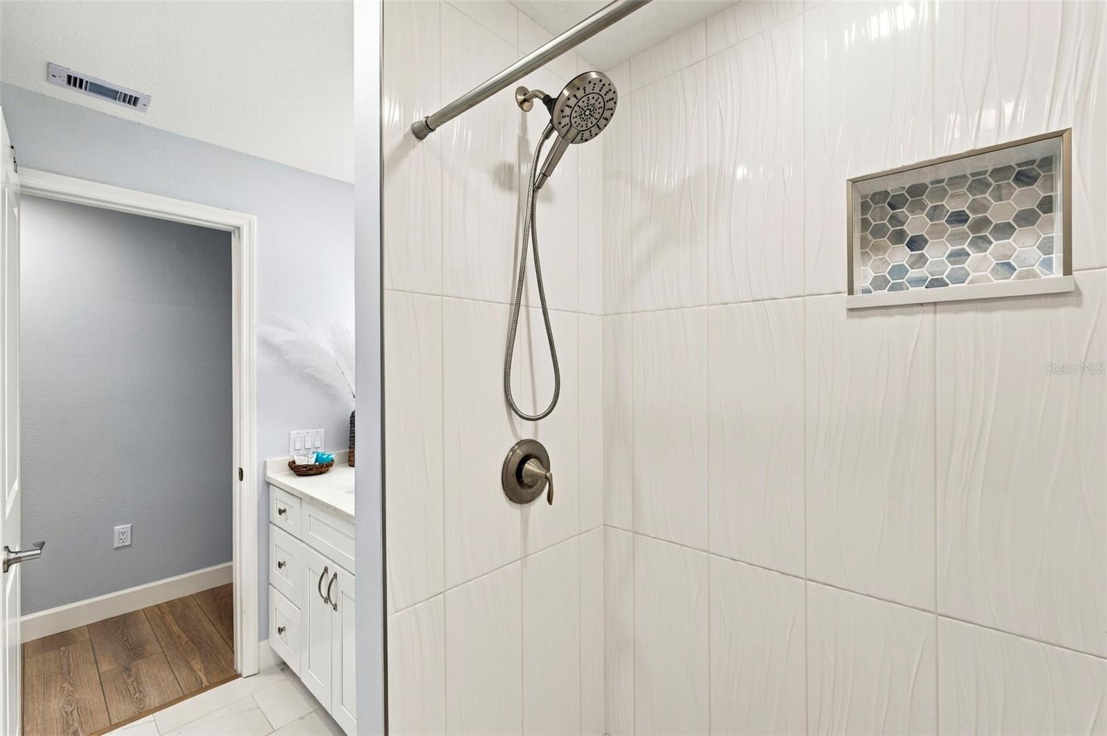 6027 Beverly Dr Property Photo 33