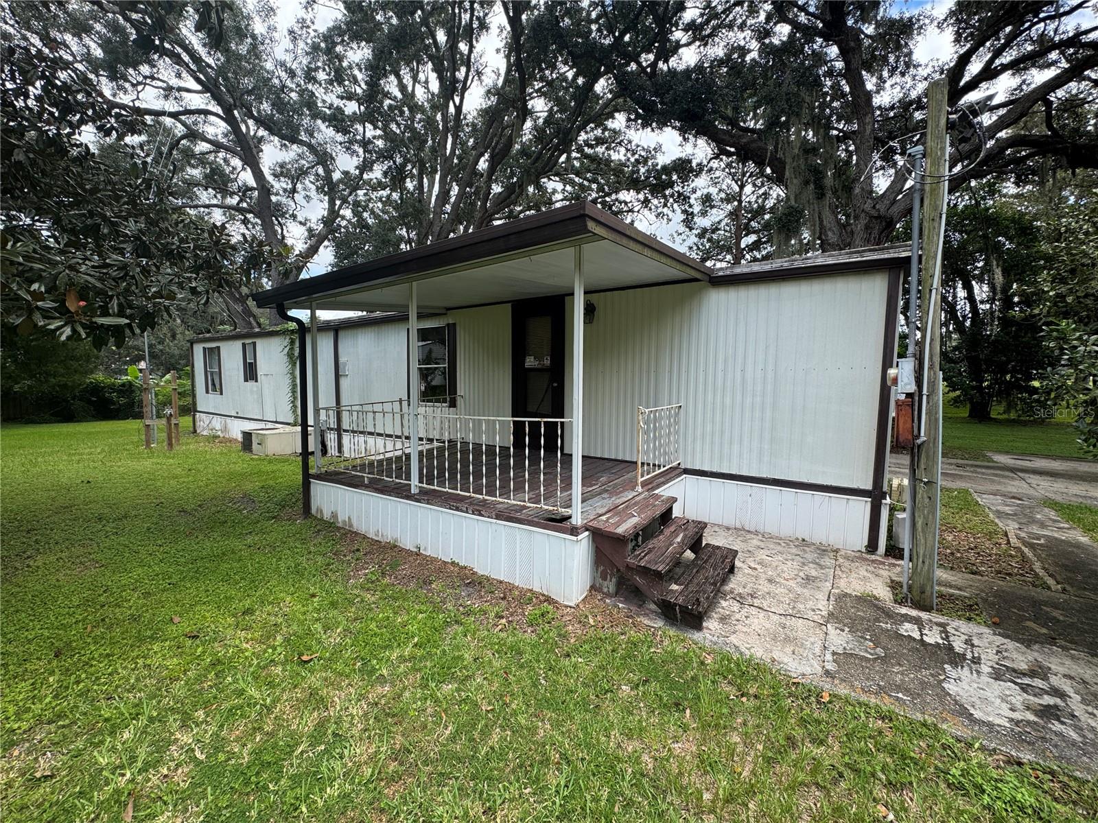 9613 Andy Dr Property Photo 16