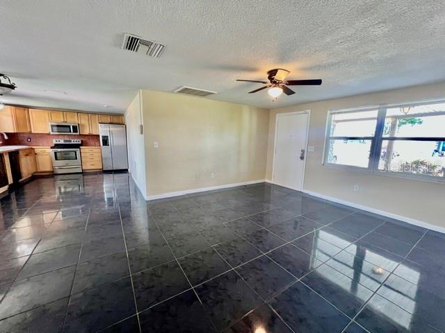 3916 Cedarwood Dr Property Photo 8