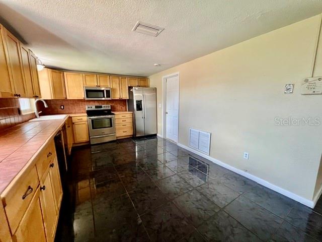 3916 Cedarwood Dr Property Photo 16