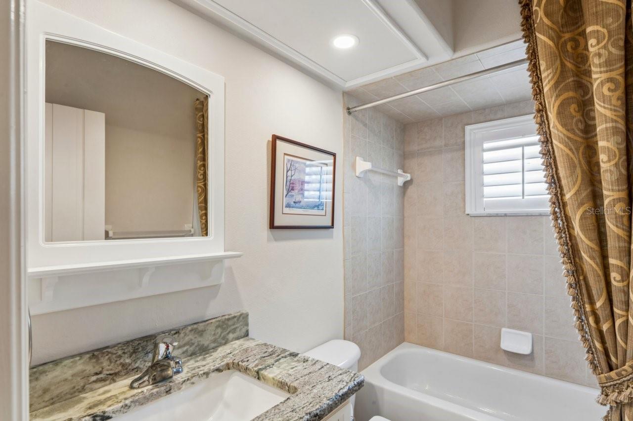 W7889820 Property Photo 43