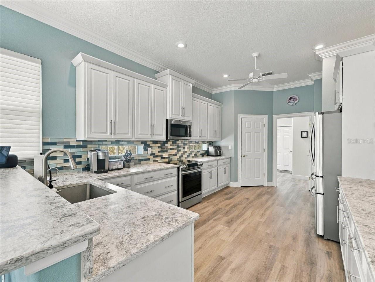 9233 Penelope Dr Property Photo 33