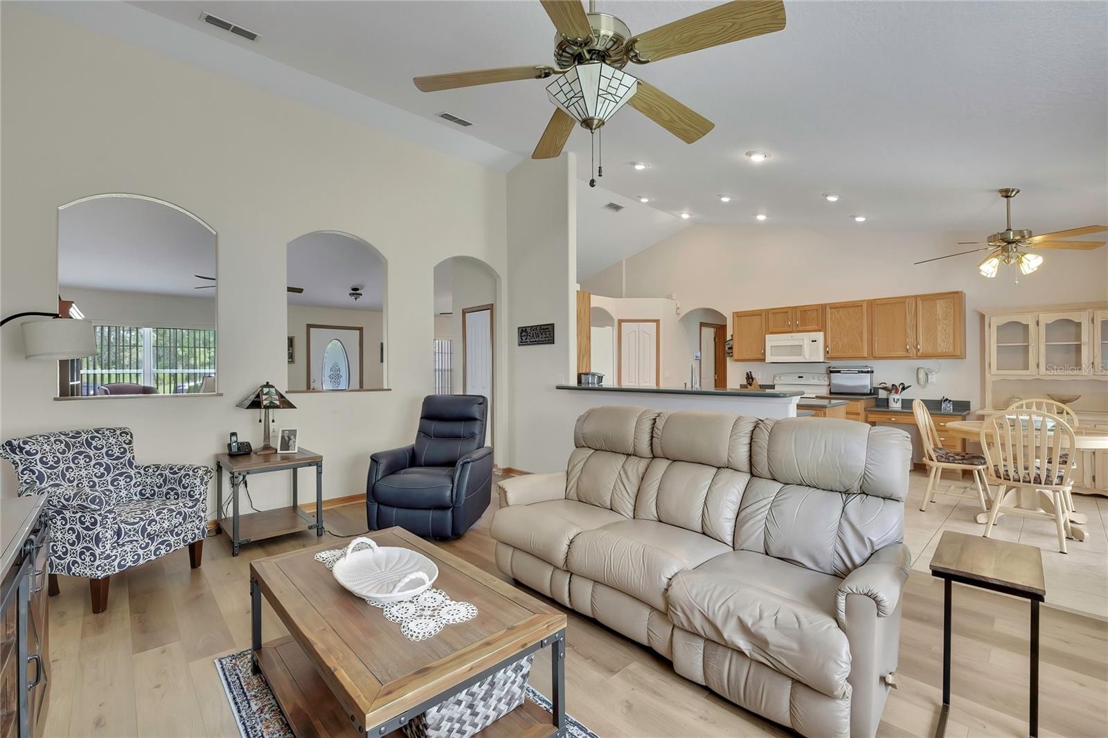 4583 Gondolier Rd Property Photo 13