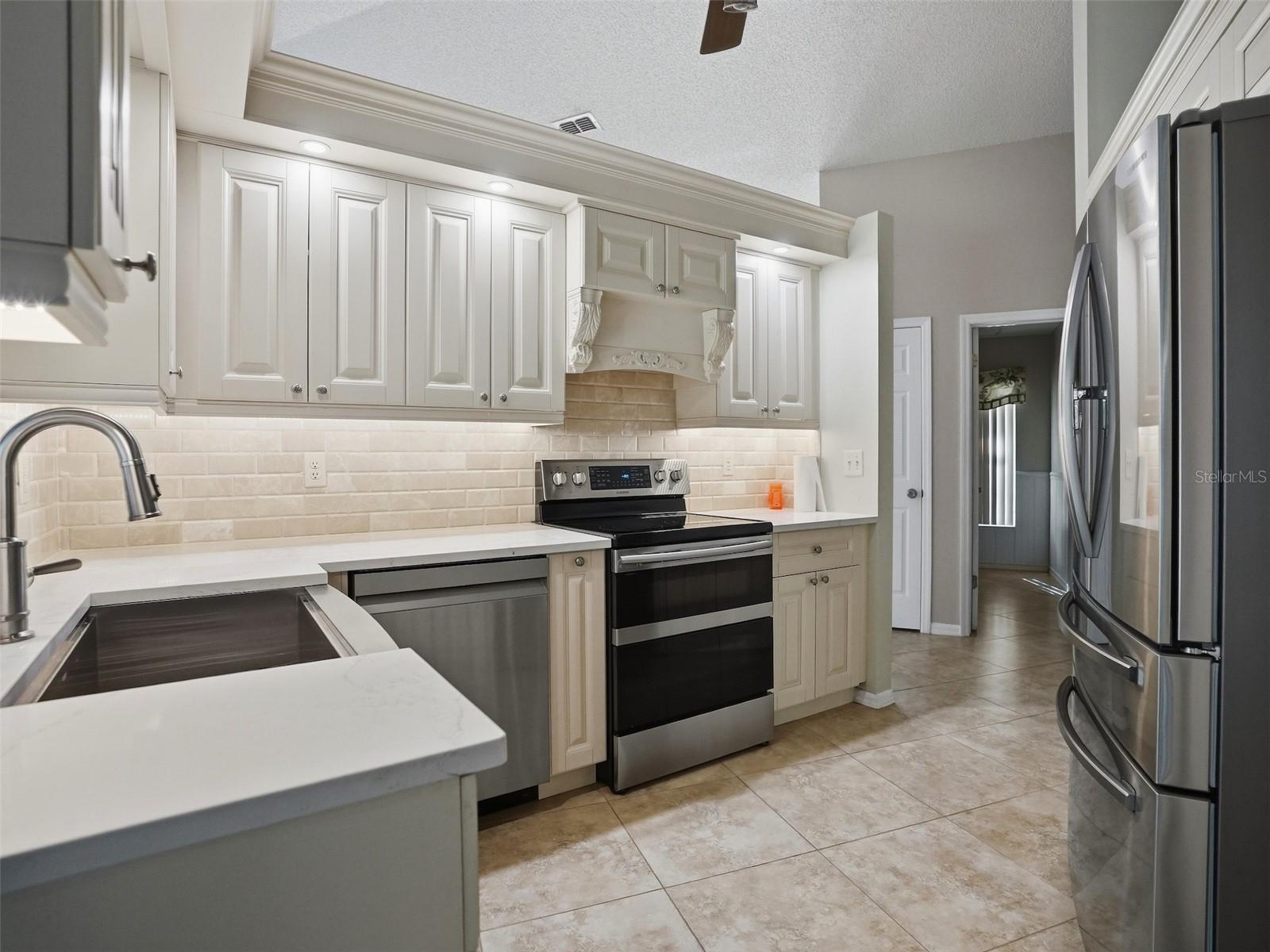 8209 Alhambra Ct Property Photo 11