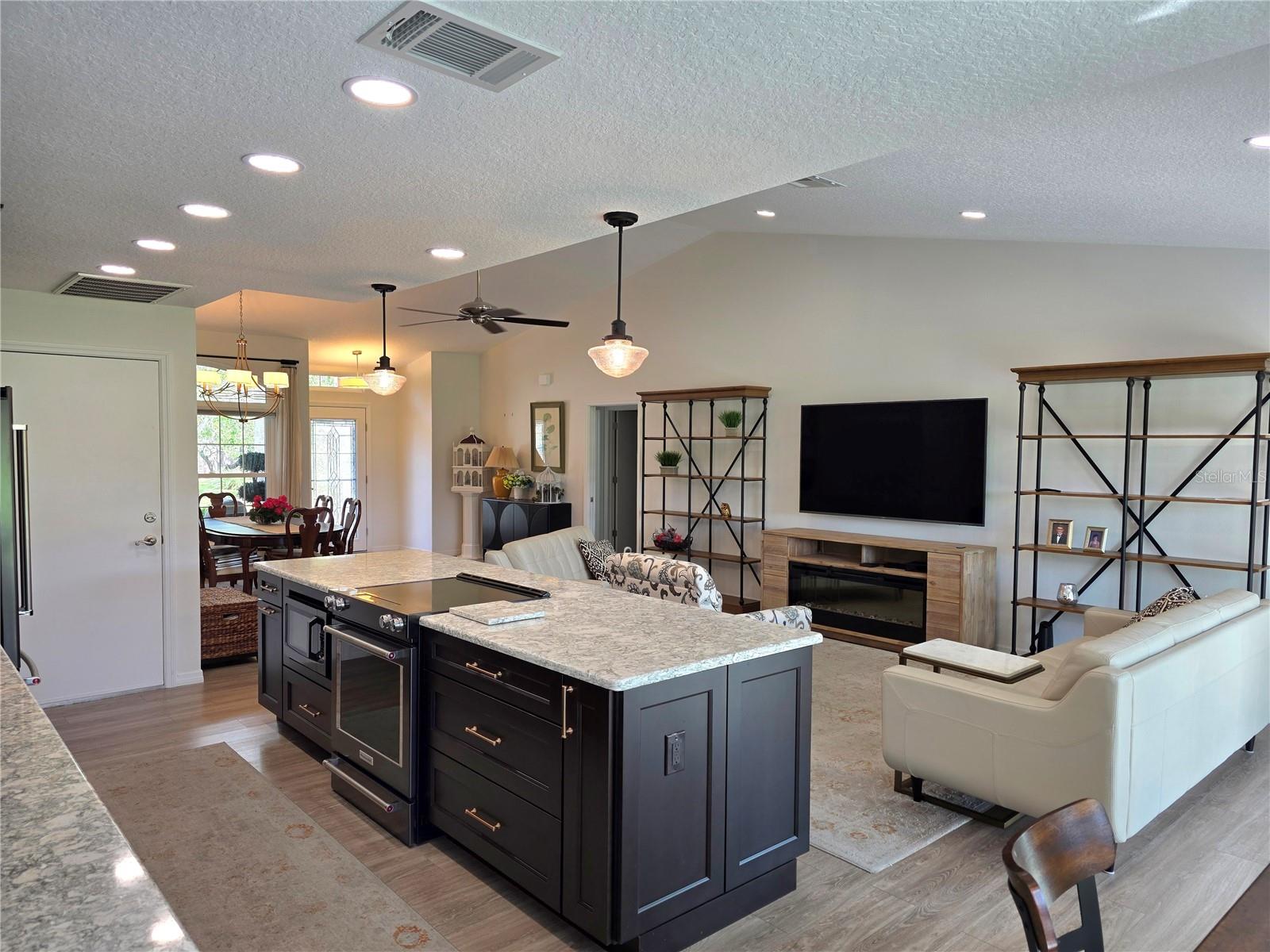 7358 Woodhollow Rd Property Photo 10