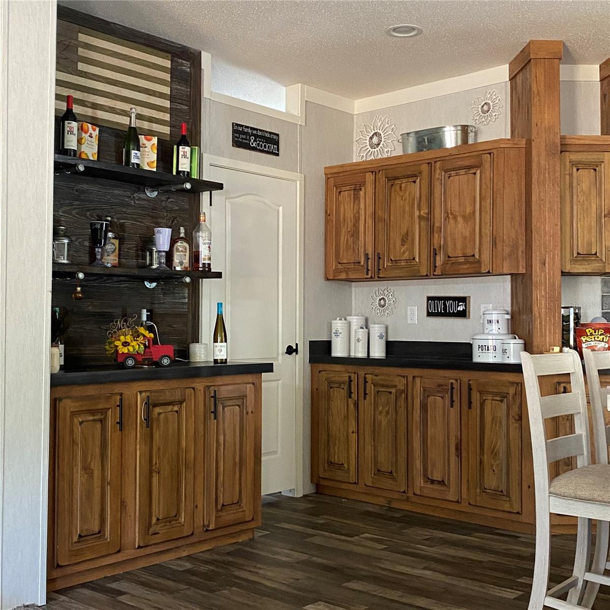 1310 Shady Cove Rd W Property Photo 5