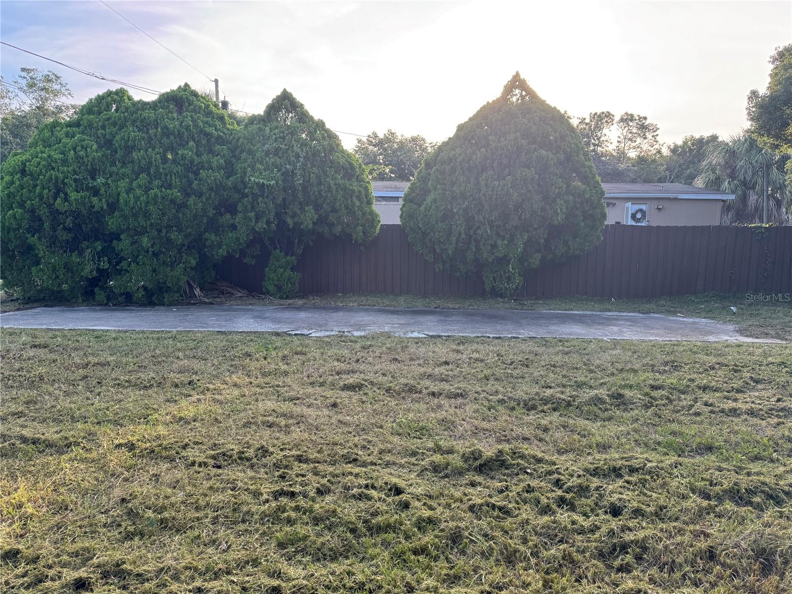 6514 Celeste Ln Property Photo 4