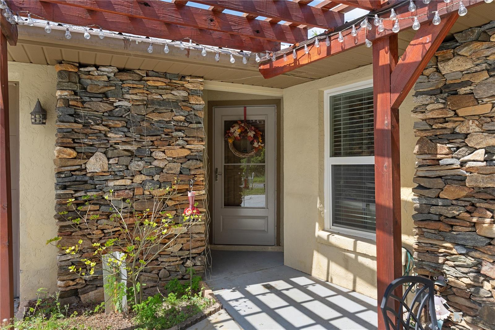915 Stetson Ter Property Photo 3