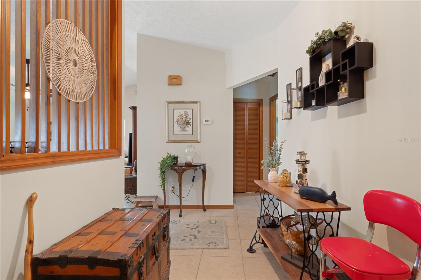 915 Stetson Ter Property Photo 4