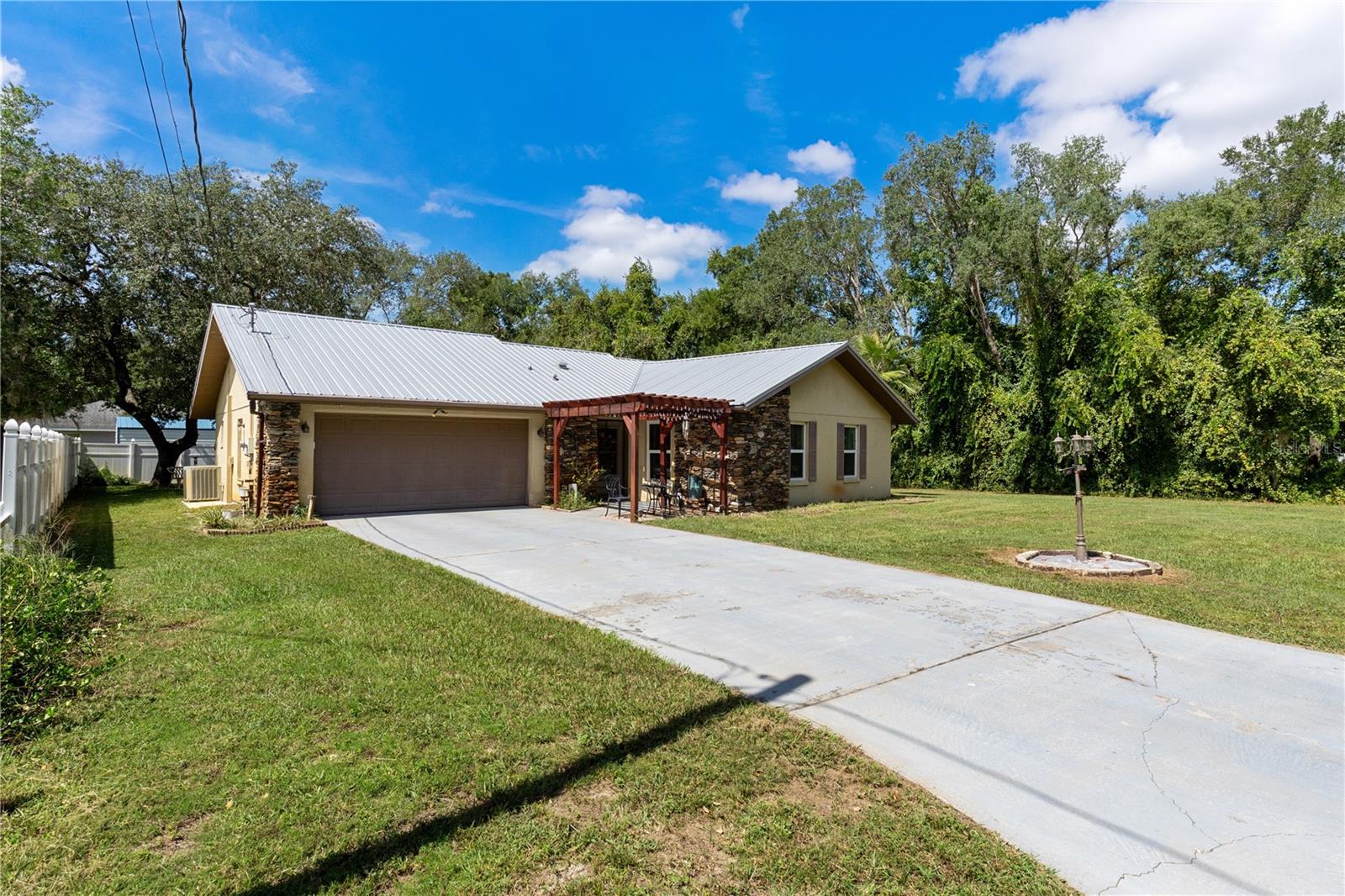915 Stetson Ter Property Photo 46