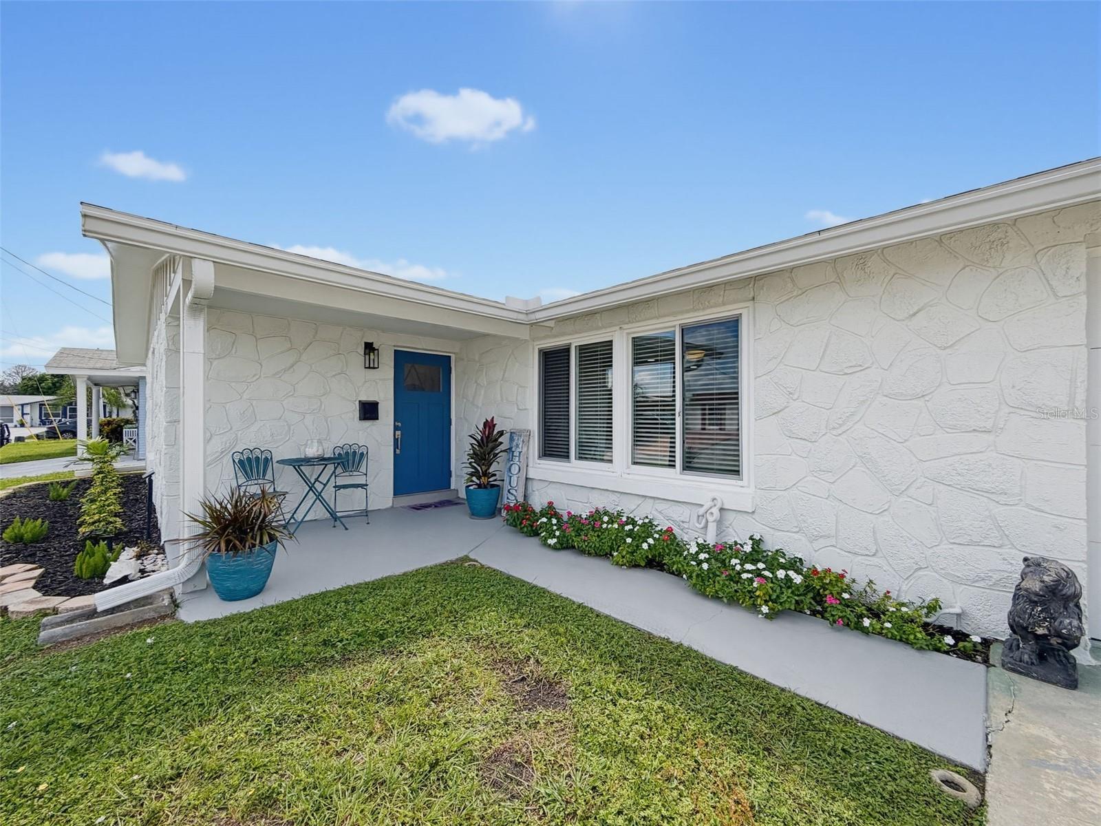 6618 Leeside Isle Property Photo 4