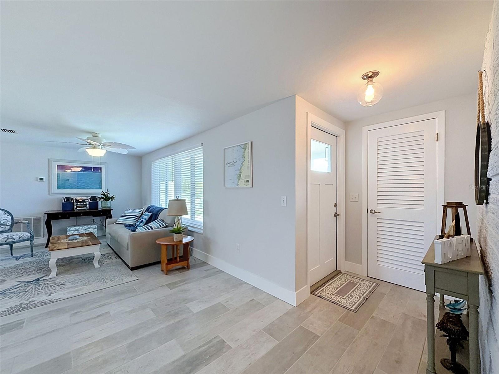 6618 Leeside Isle Property Photo 7
