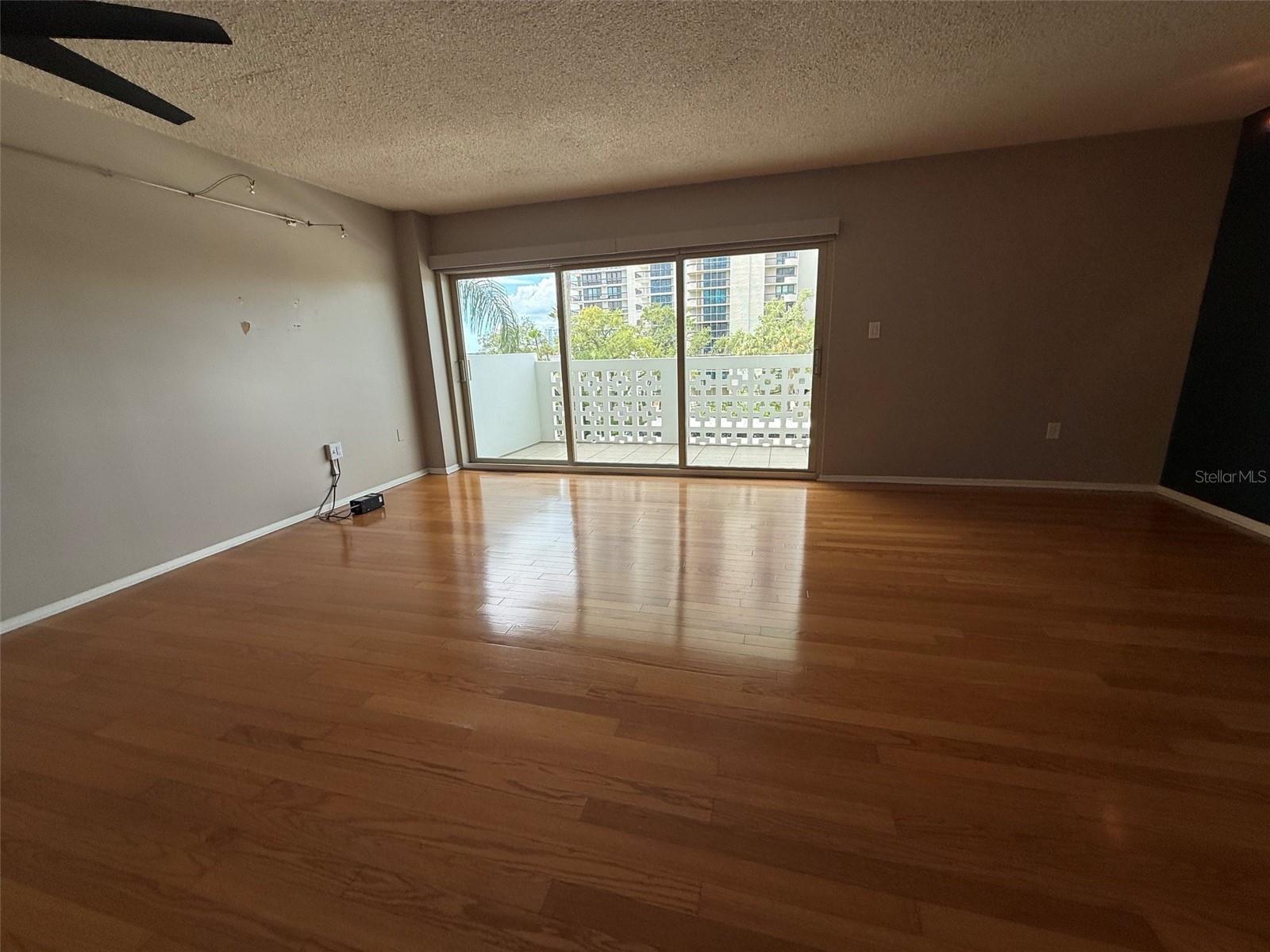 W7889904 Property Photo 11