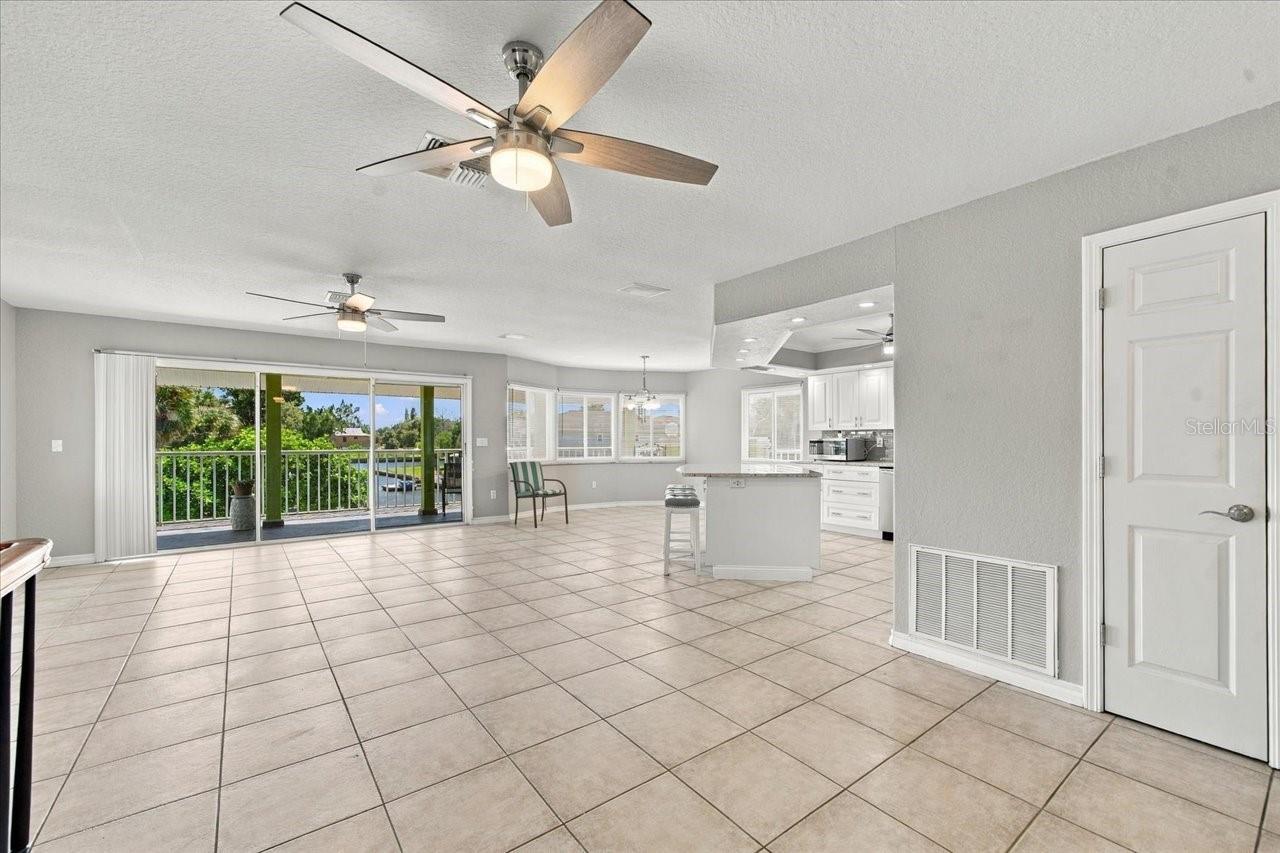 6744 Seaview Blvd Property Photo 28